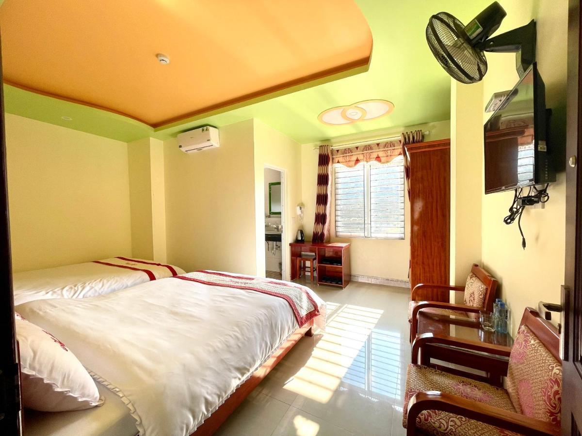 Huy Hoang Hotel Dong Van  Eksteriør bilde